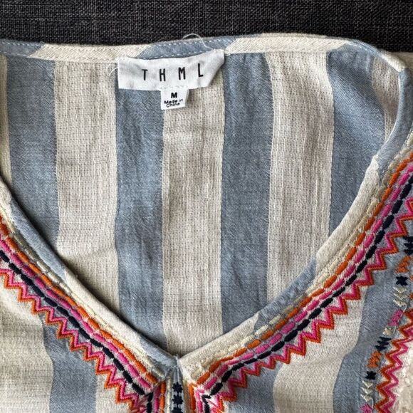 THML Blue and Pink Flutter Sleeve Blouse Size Medium - Picture 8 of 13